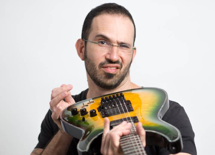 מורה לגיטרה - אלעד רגב